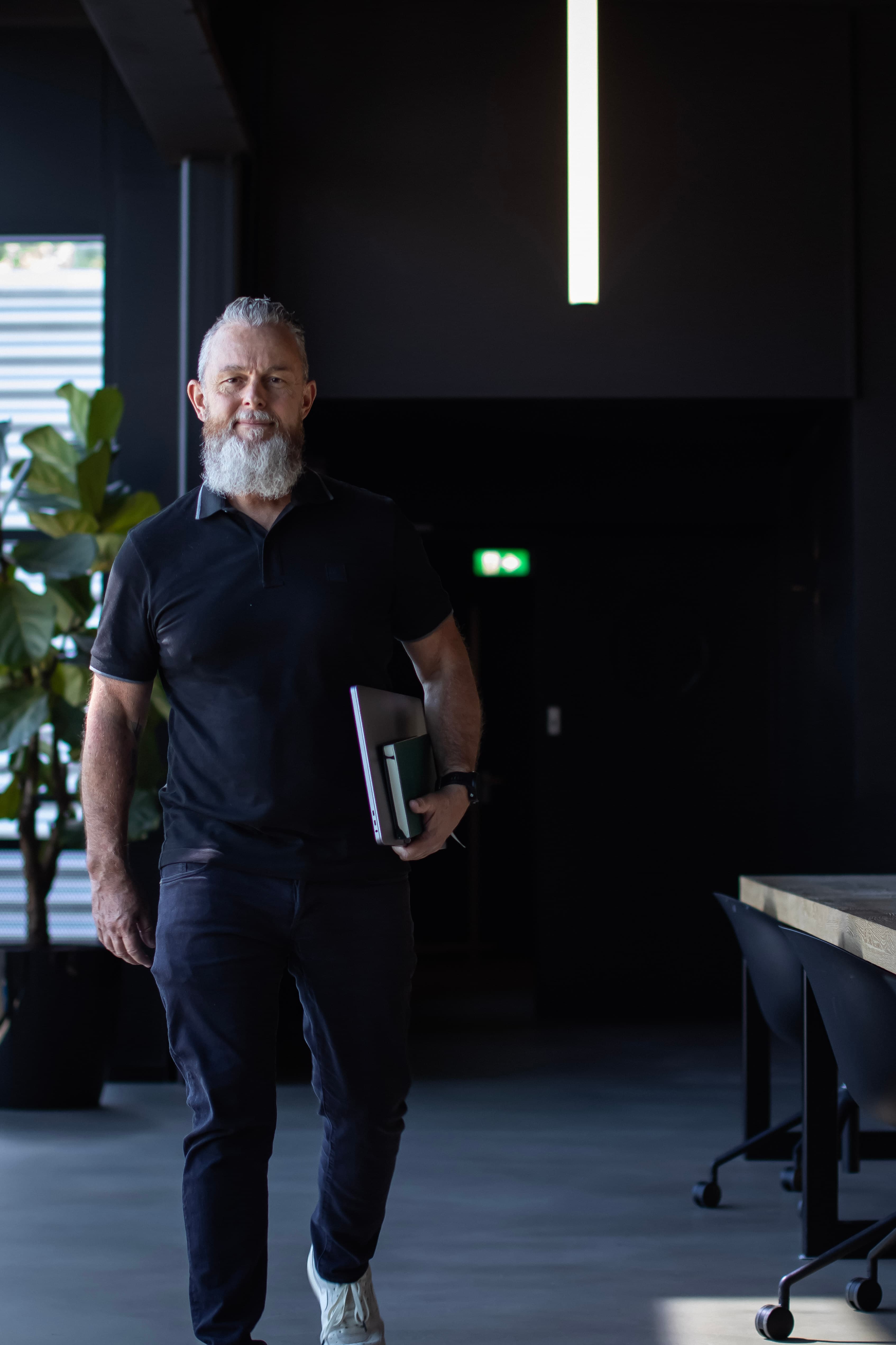 Raymond, direct in beweging